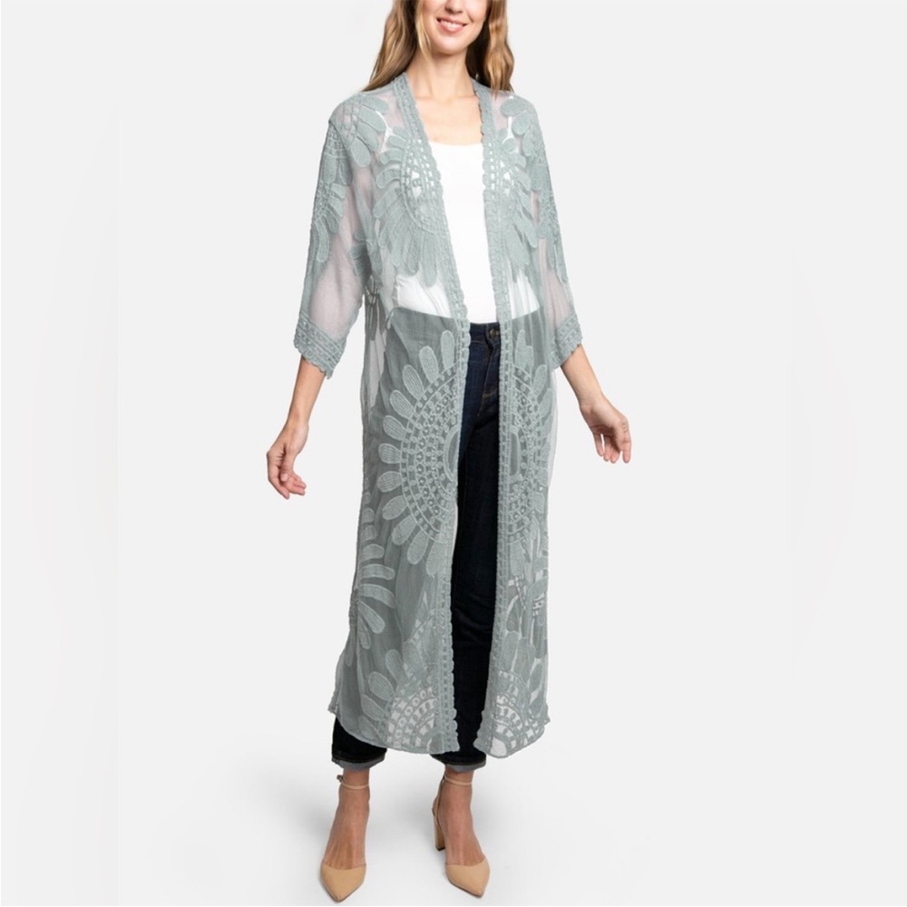 ComfyLuxe Floral Pattern Long Lace Cover-Up in Mint Green